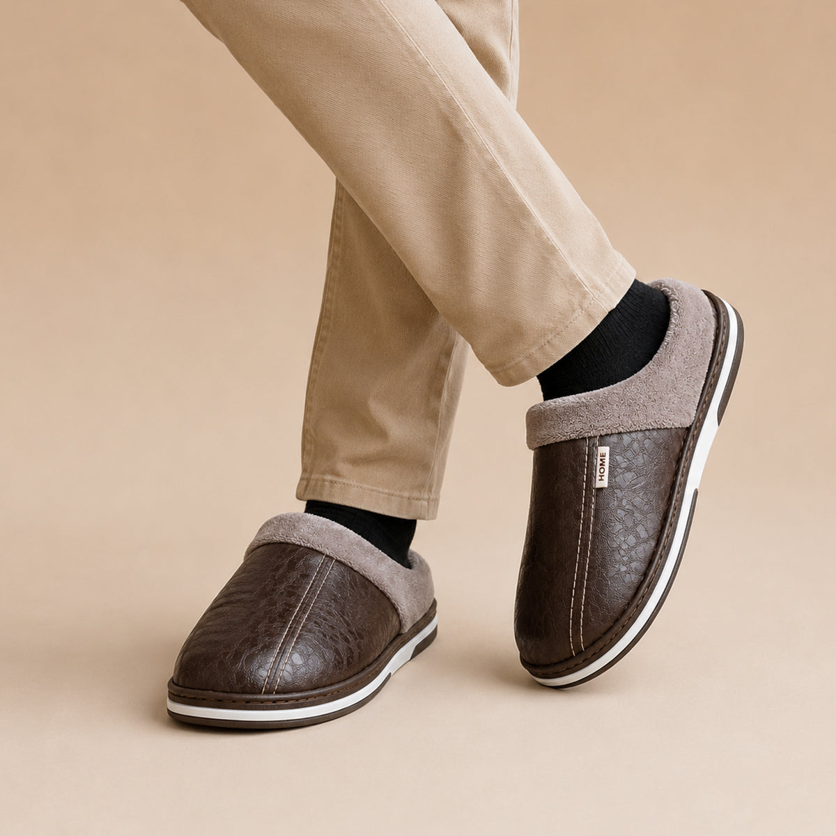 Men's Fur-Lined Leather Mule Clogs - Brown