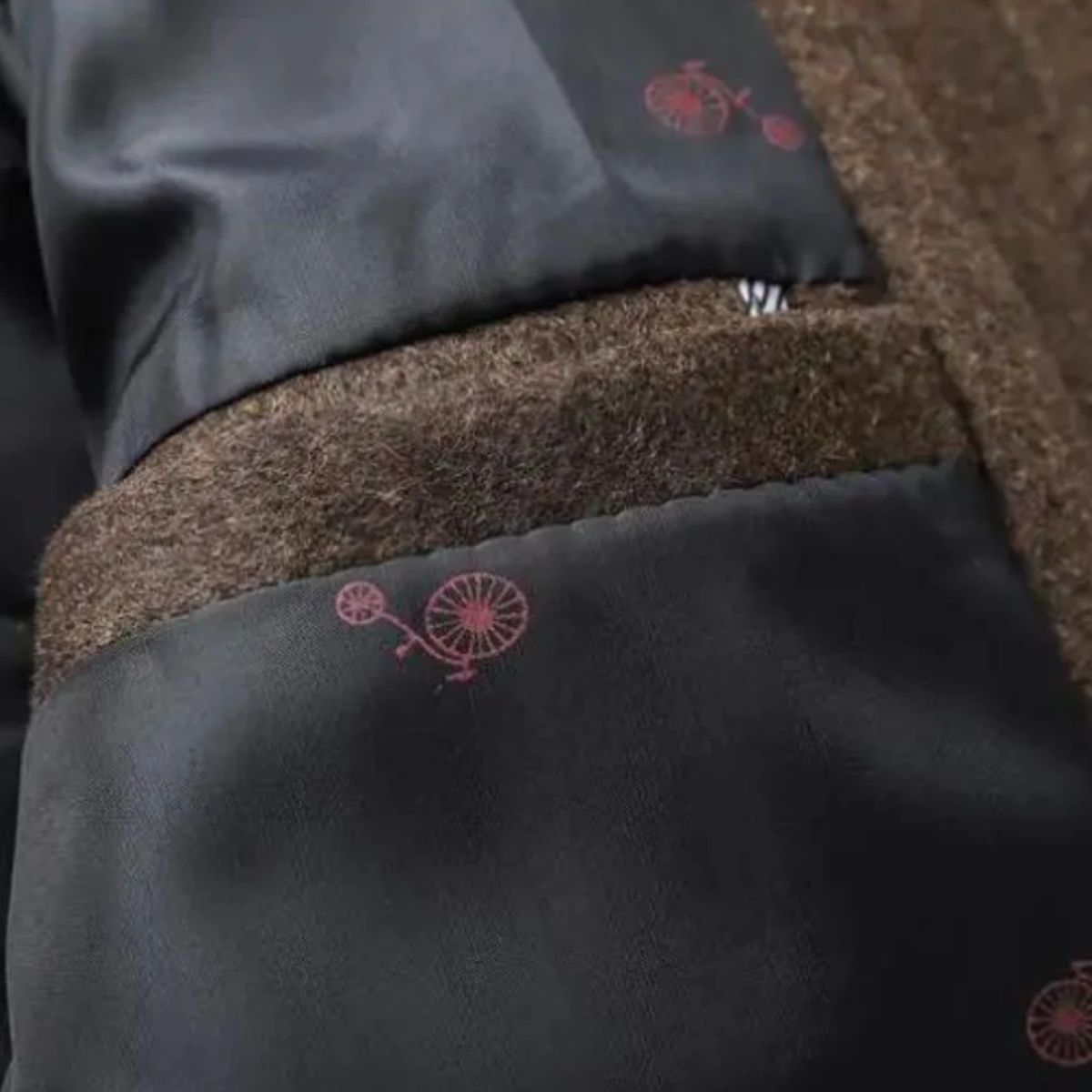 Winslow & Hart Men's Wool Blend Overcoat - detail